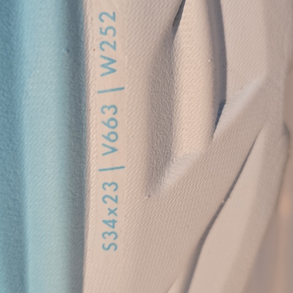 NEW HOKA Bondi 8 Running Shoe in Chalk Violet / Pastel Lilac Women's 12 - Picture 5 of 11